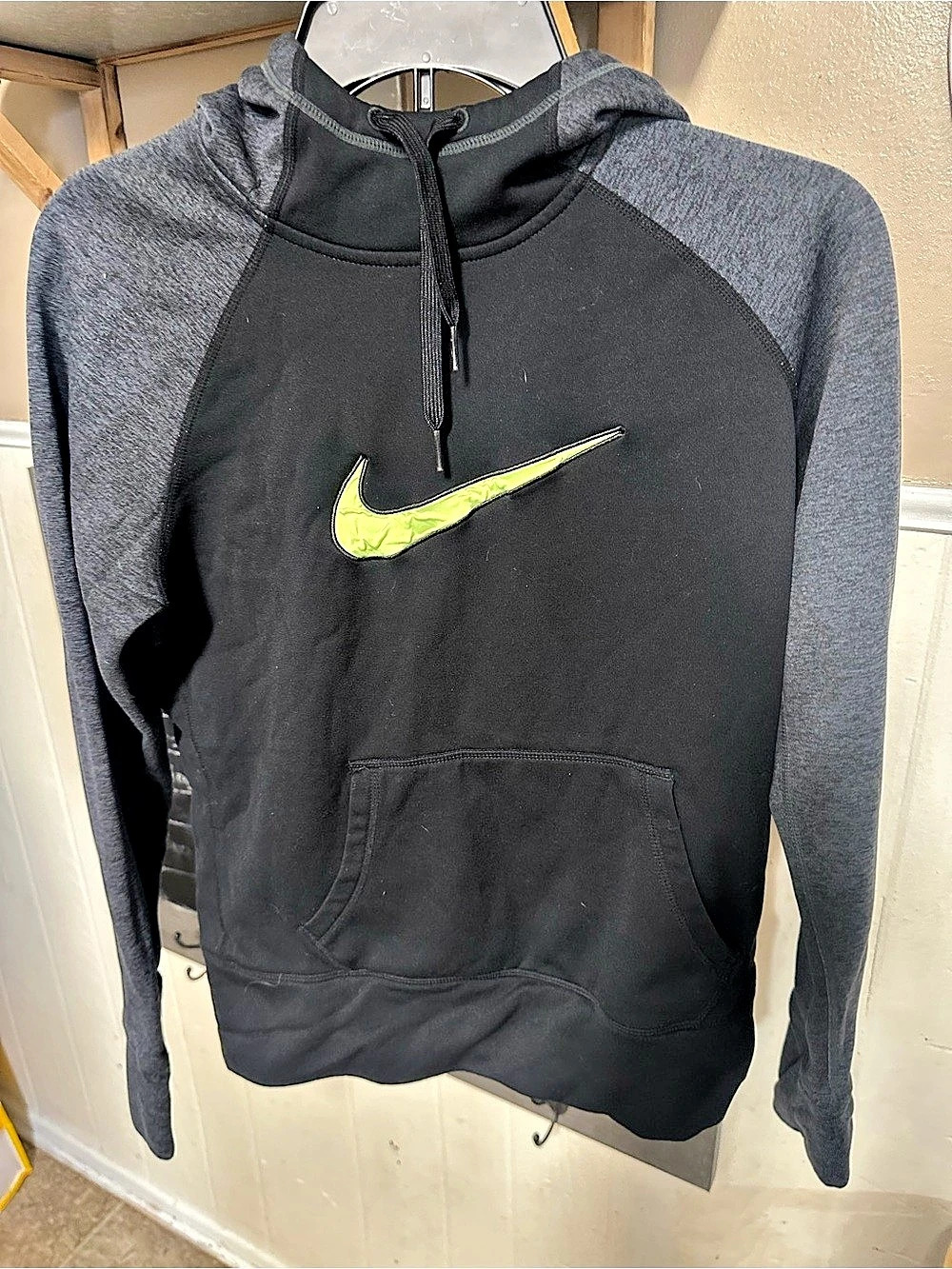 Nike Therma-FIT Pullover Hoodie Black & Gray Size Medium